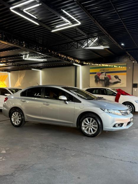 HONDA Civic 1.8 16V 4P FLEX LXS, Foto 3