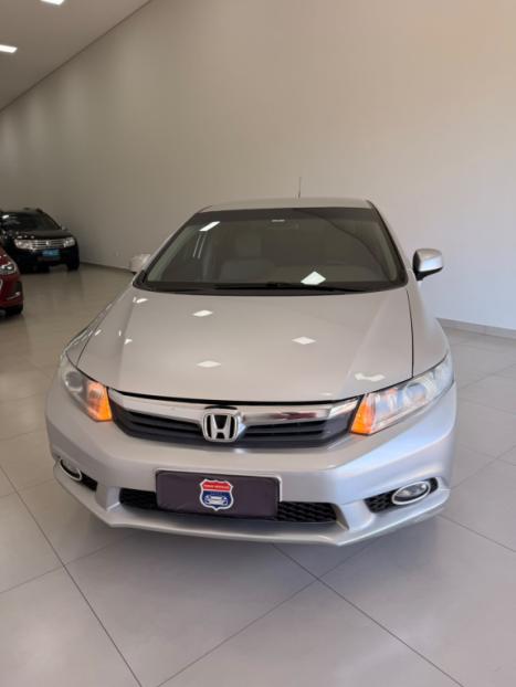 HONDA Civic 1.8 16V 4P FLEX LXS AUTOMÁTICO, Foto 2