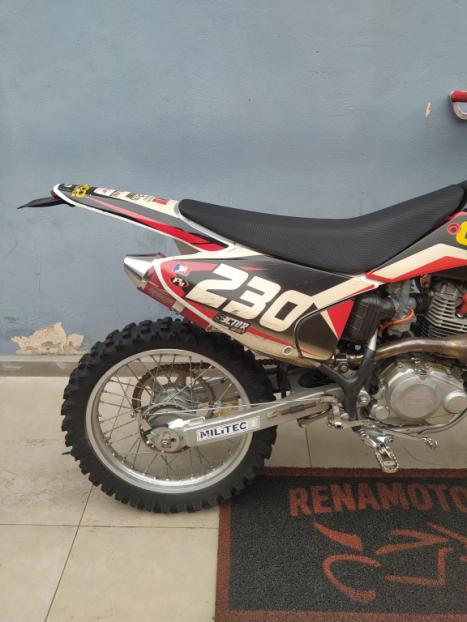 HONDA CRF 230 F, Foto 5