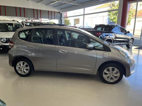 HONDA Fit 1.4 16V 4P LX FLEX, Foto 3 HONDA Fit 1.4 16V 4P LX FLEX, Foto 3