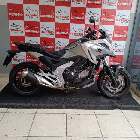 HONDA NC 700 X ABS, Foto 1