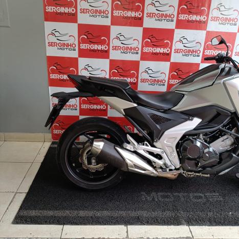 HONDA NC 700 X ABS, Foto 2