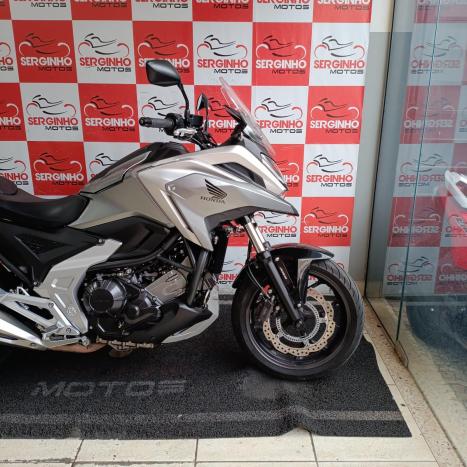 HONDA NC 700 X ABS, Foto 3
