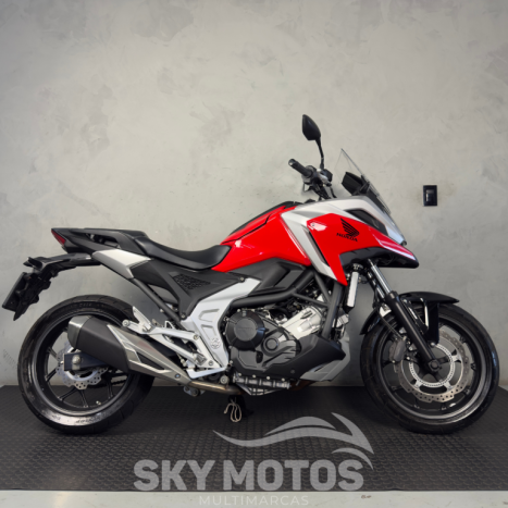 HONDA NC 750 X ABS, Foto 1