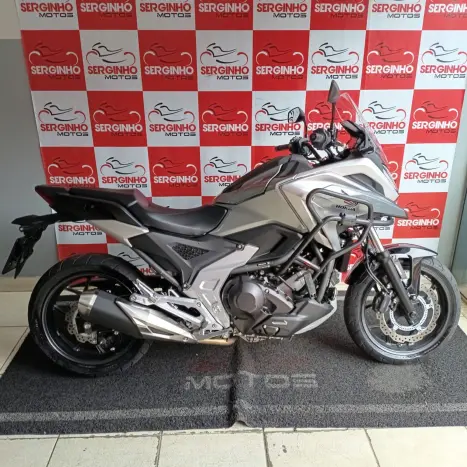 HONDA NC 750 X ABS, Foto 1