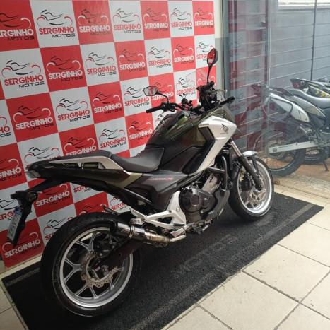 HONDA NC 750 X ABS, Foto 2