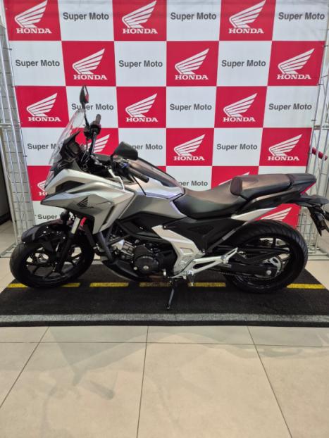 HONDA NC 750 X ABS, Foto 3