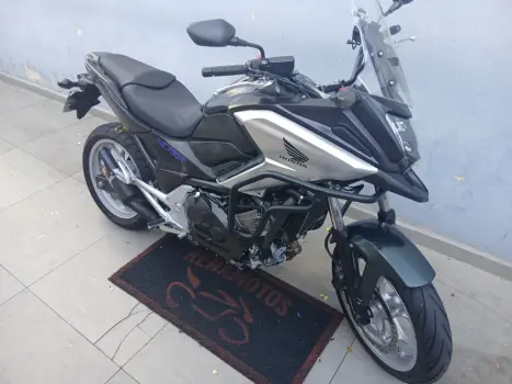 HONDA NC 750 X ABS, Foto 4