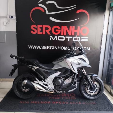 HONDA NC 750 X ABS, Foto 1