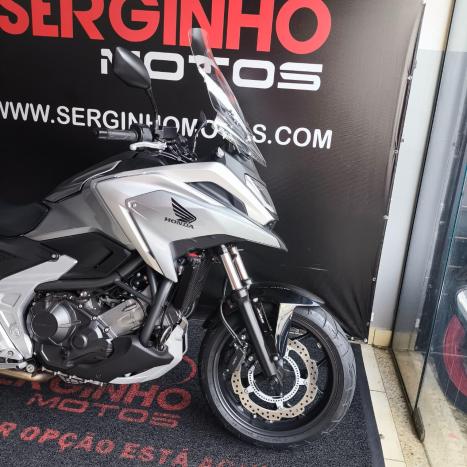 HONDA NC 750 X ABS, Foto 2