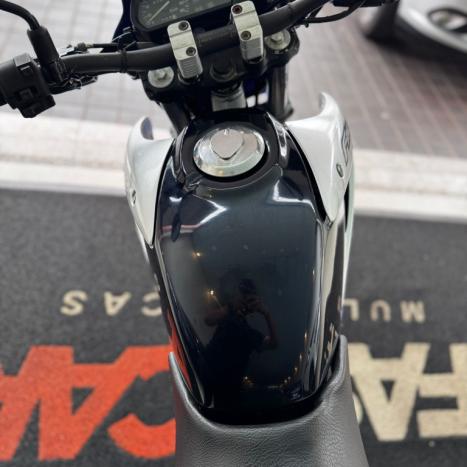 HONDA NX Falcon 400, Foto 10