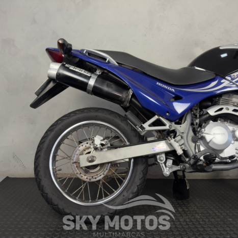HONDA NX Falcon 400, Foto 2