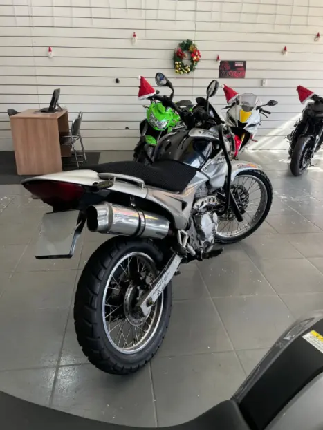 HONDA NX Falcon 400, Foto 4