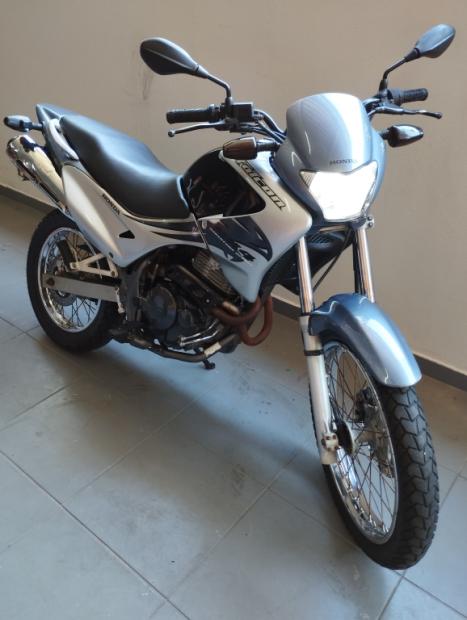 HONDA NX Falcon 400, Foto 5