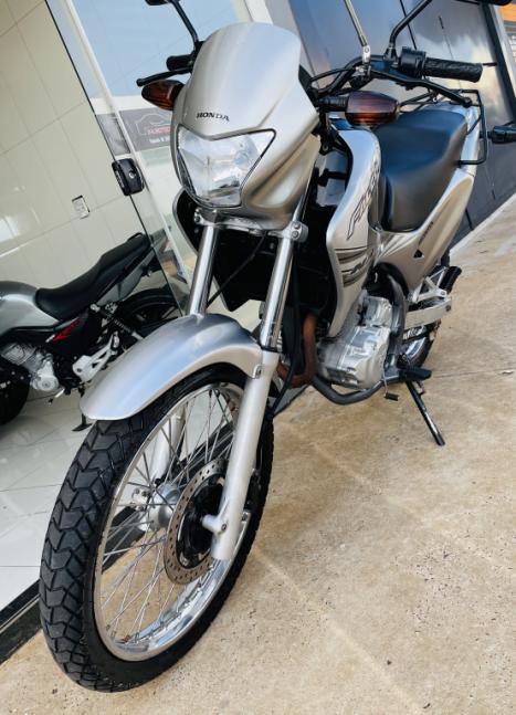 HONDA NX Falcon 400, Foto 2