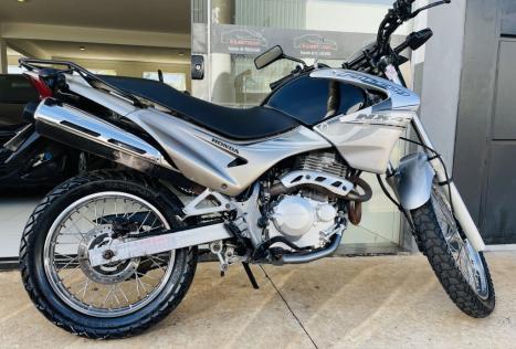 HONDA NX Falcon 400, Foto 3