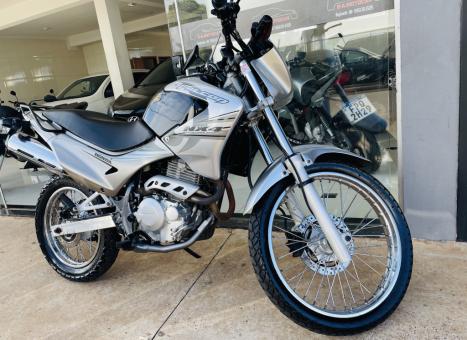 HONDA NX Falcon 400, Foto 1