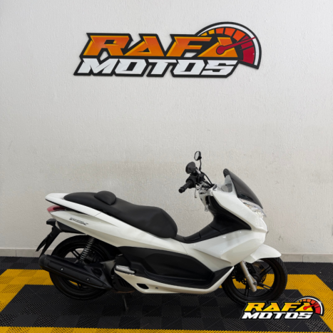 HONDA PCX 150 DLX, Foto 2