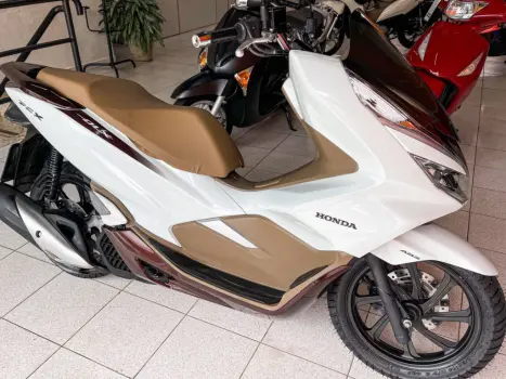 HONDA PCX 150 DLX, Foto 3