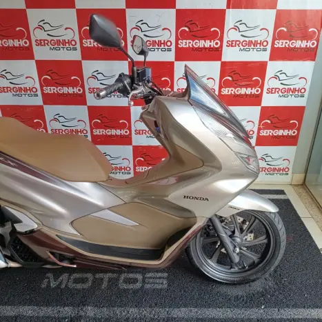 HONDA PCX 150 DLX, Foto 4