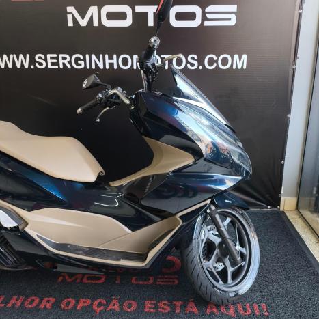 HONDA PCX 150 DLX, Foto 2