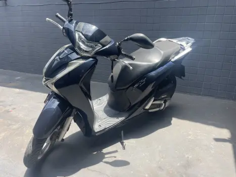 HONDA SH 150 I DLX, Foto 2