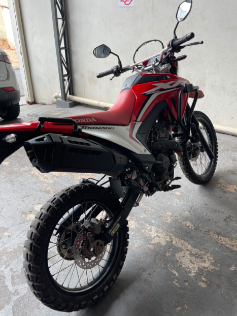 HONDA XR 300 L Tornado , Foto 4