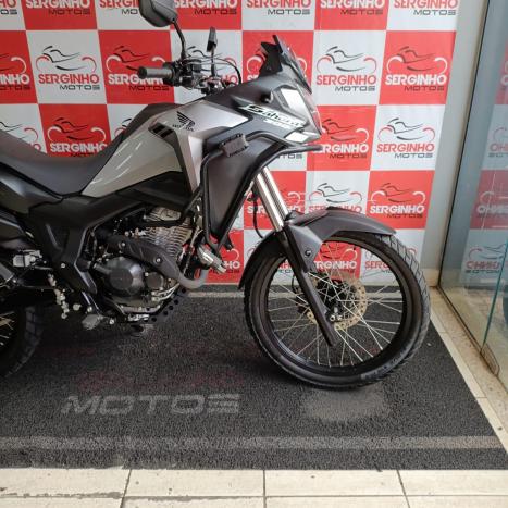 HONDA XRE 190 ABS, Foto 2