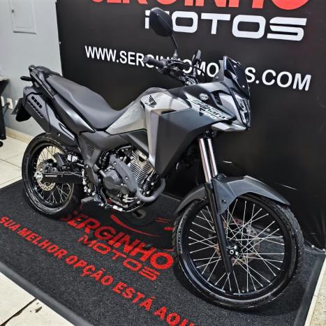 HONDA XRE 300 , Foto 4