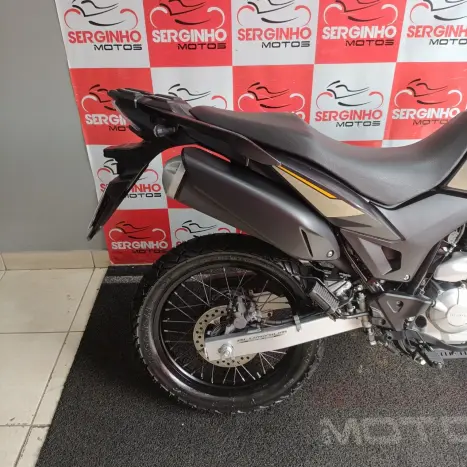 HONDA XRE 300 ABS, Foto 2