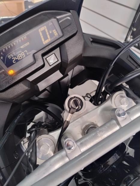 HONDA XRE 300 ABS, Foto 2