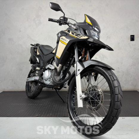 HONDA XRE 300 ABS, Foto 2
