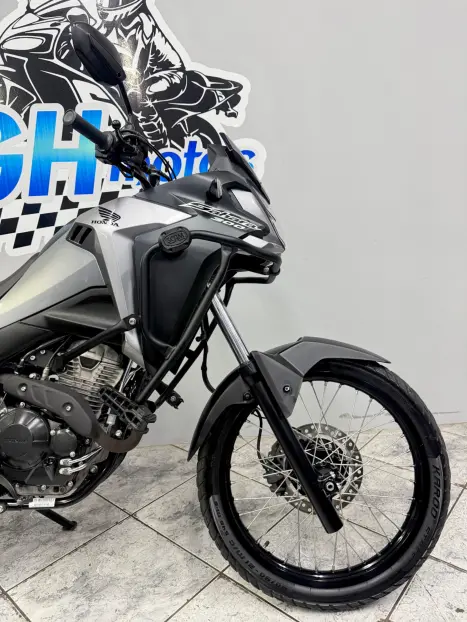 HONDA XRE 300 ABS, Foto 2