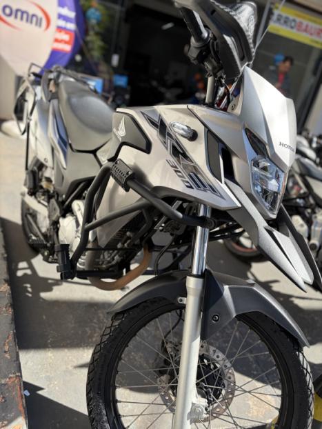 HONDA XRE 300 ABS, Foto 5