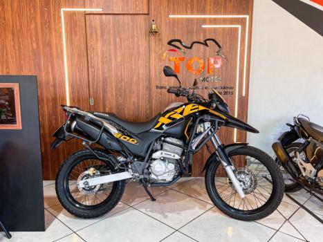 HONDA XRE 300 ADVENTURE, Foto 1