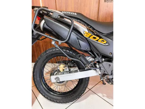 HONDA XRE 300 ADVENTURE, Foto 8