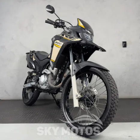 HONDA XRE 300 ADVENTURE, Foto 4