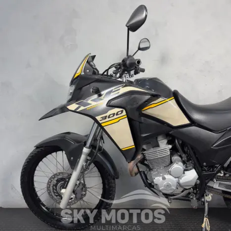 HONDA XRE 300 ADVENTURE, Foto 12