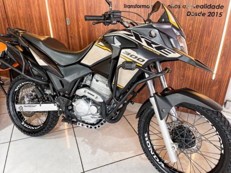 HONDA XRE 300 ADVENTURE, Foto 3