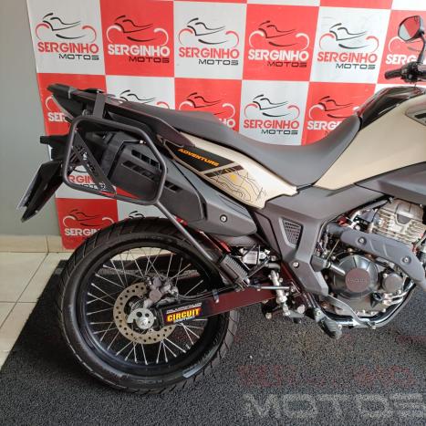 HONDA XRE 300 ADVENTURE, Foto 2