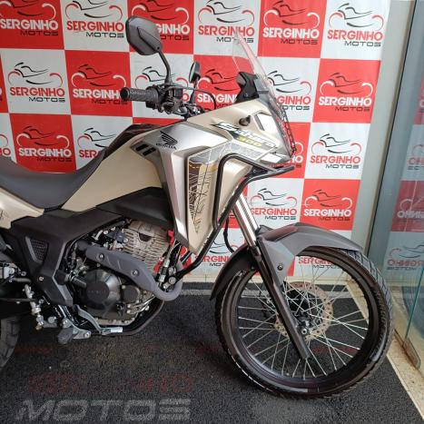 HONDA XRE 300 ADVENTURE, Foto 3