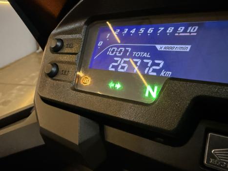HONDA XRE 300 ADVENTURE, Foto 3