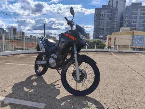 HONDA XRE 300 ADVENTURE, Foto 3
