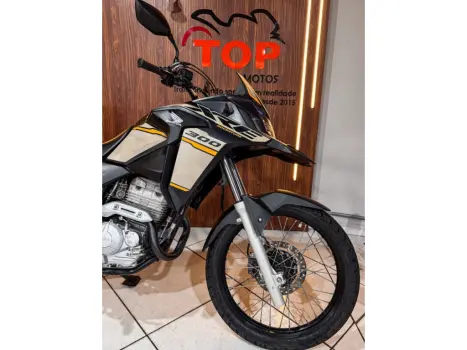 HONDA XRE 300 ADVENTURE, Foto 2