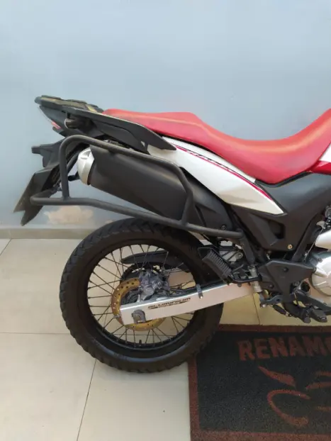 HONDA XRE 300 RALLY ABS, Foto 2