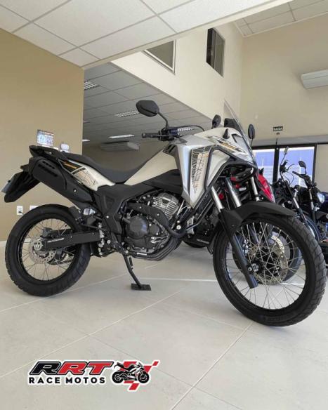HONDA XRE 300 Sahara ADVENTURE, Foto 2