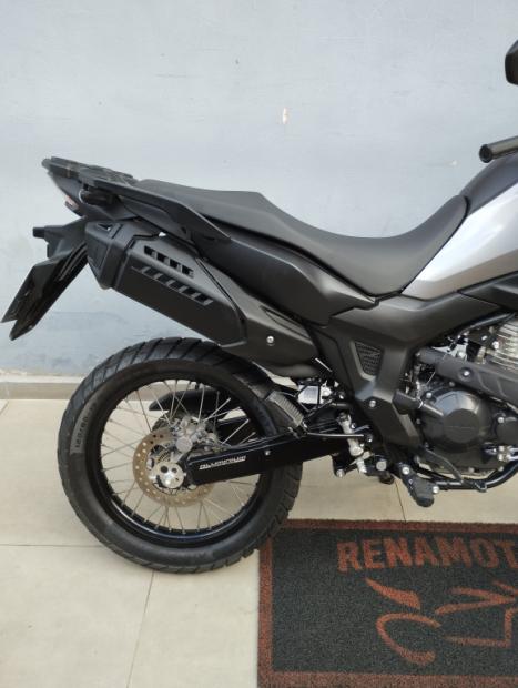 HONDA XRE 300 Sahara , Foto 4