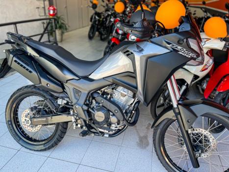 HONDA XRE 300 Sahara , Foto 3