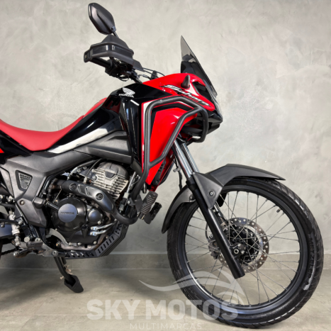 HONDA XRE 300 Sahara RALLYE, Foto 2