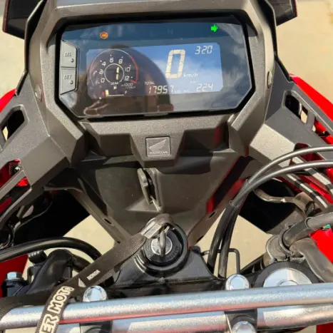 HONDA XRE 300 Sahara RALLYE, Foto 3
